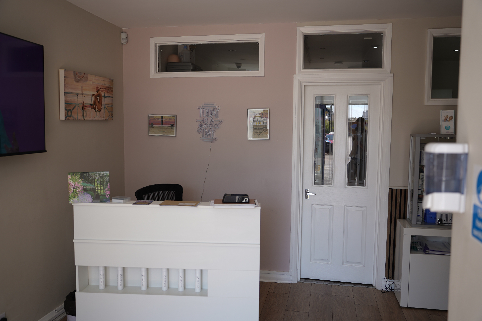 Calm wellness treatment room at Renew Medi Clinic